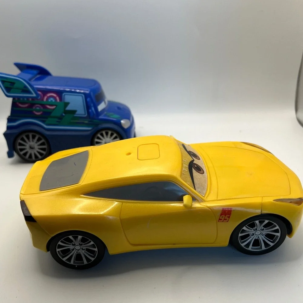 Disney Pixar Cars Mixed Lot Cars 3 Cruz Ramirez DJ AS IS Do Not Talk
